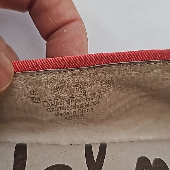 Pink Snakeskin Loafers Size 8 - Picture 6 of 6